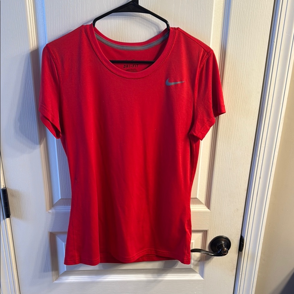Nike Red Fitted Crew Neck Short Sleeve T-Shirt